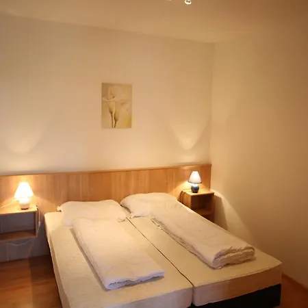 In Lungau Near Lift, Cleaning Included Apartment *