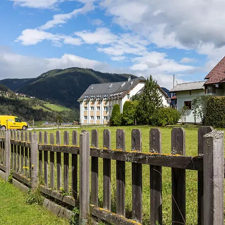 In Lungau Near Lift, Cleaning Included Apartment